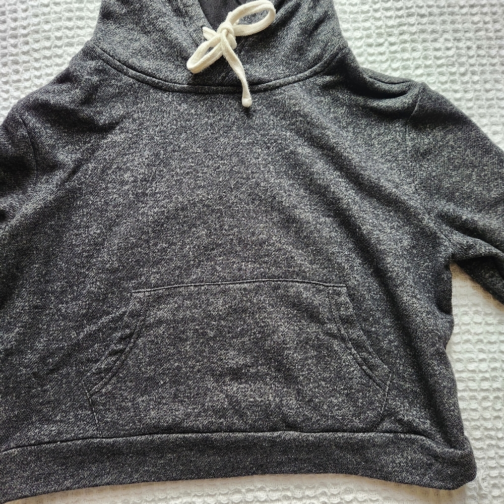 gray cropped hoodie